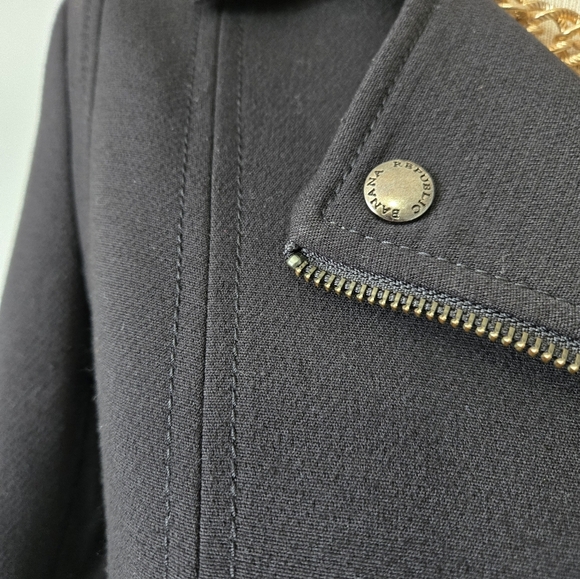 BANANA REPUBLIC Black Cropped Jacket With Asymmetrical Zip And Zipper Details. 2 - Picture 4 of 15